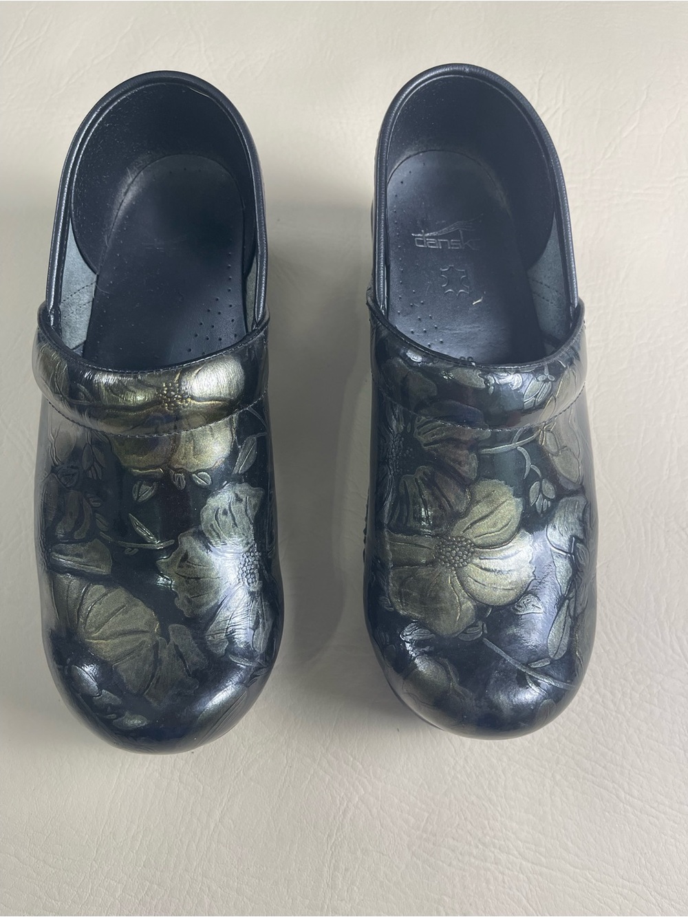 Dansko Black Floral Clogs 39 Gold Flowers